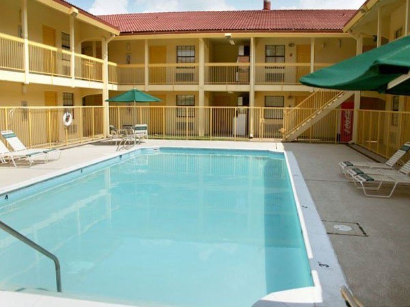 La Quinta Inn By Wyndham Baton Rouge University Area Bagian luar foto