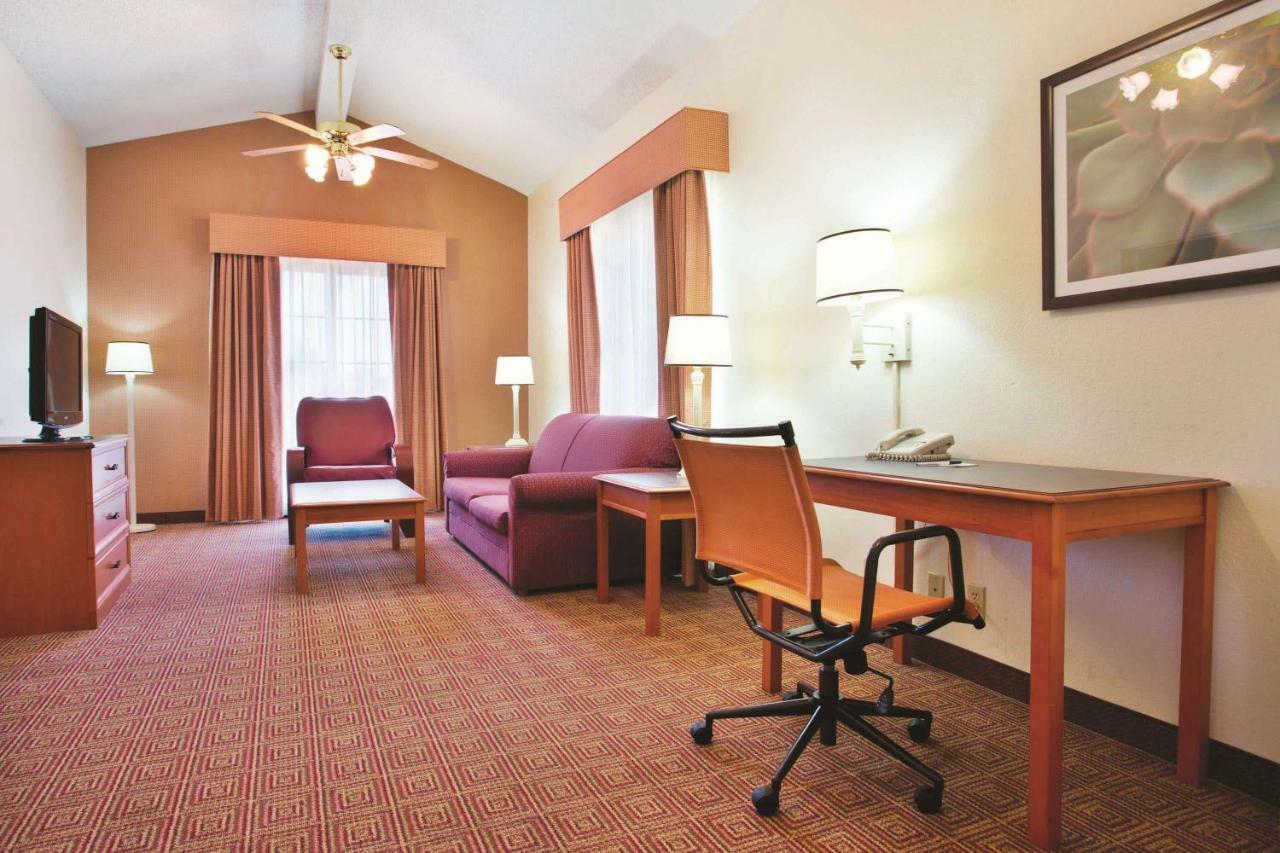 La Quinta Inn By Wyndham Baton Rouge University Area Bagian luar foto